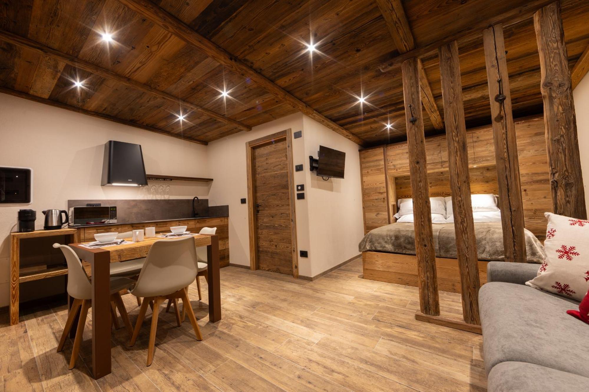 Les Reves Des Montagnards, Appartements De Charme Torgnon Buitenkant foto